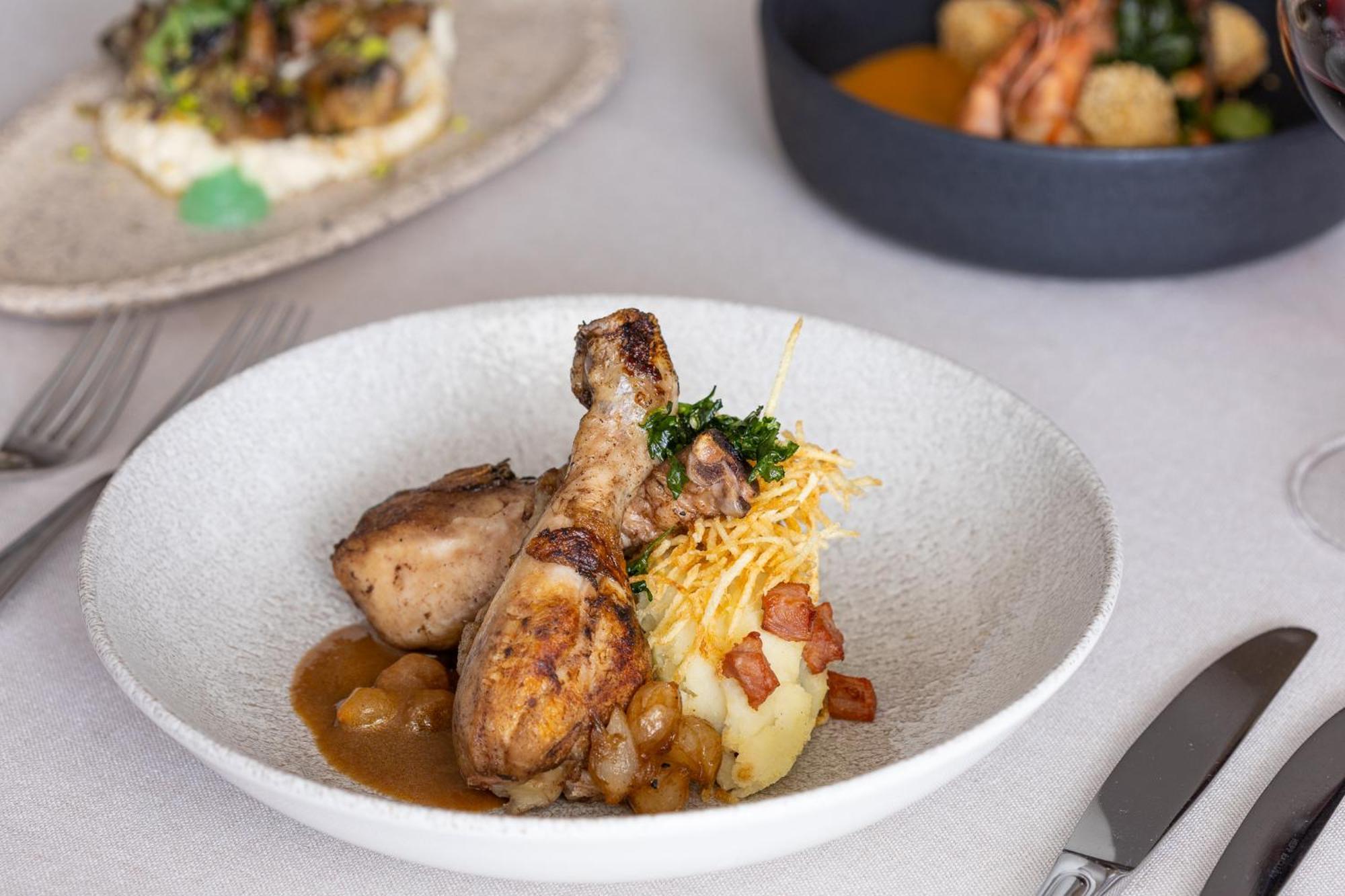 Hotel Du Lac Congress Center & Spa Ioannina Exterior foto Chicken with mashed potatoes
